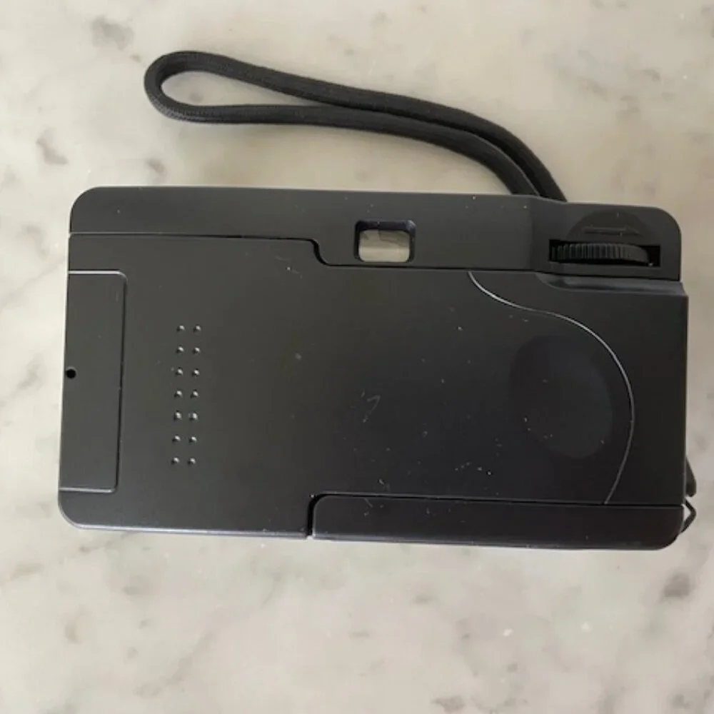 KODAK 35 MM Film Camerawith Flash Silver Gray